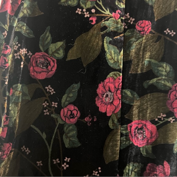 Ann Taylor Petite Velvet Floral Print Long Sleeved Mini Dress. Size 6P. NWT. - Picture 12 of 14